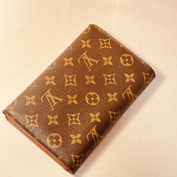 Louis Vuitton Brown and Gold Monogram Wallet - Picture 15 of 15